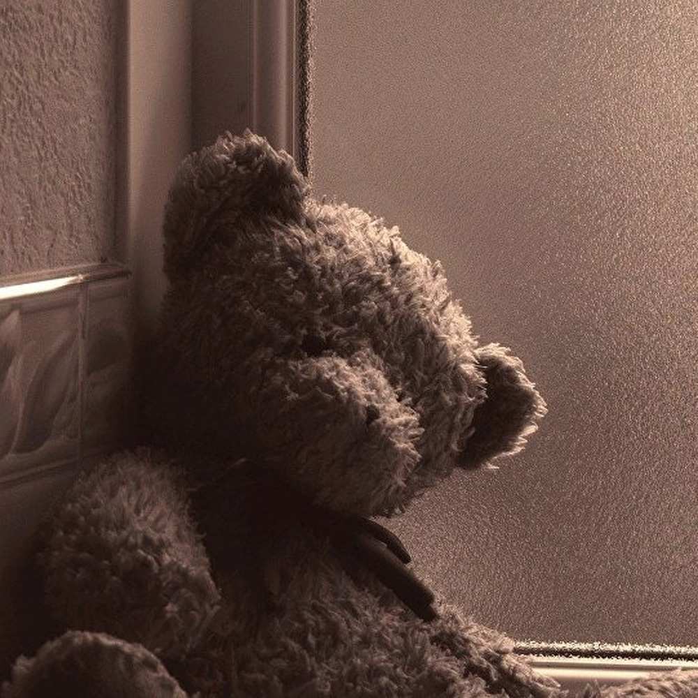 Открытка на каждый день с именем, Малинка Я по тебе скучаю скучаем тут Прикольная открытка с пожеланием онлайн скачать бесплатно 