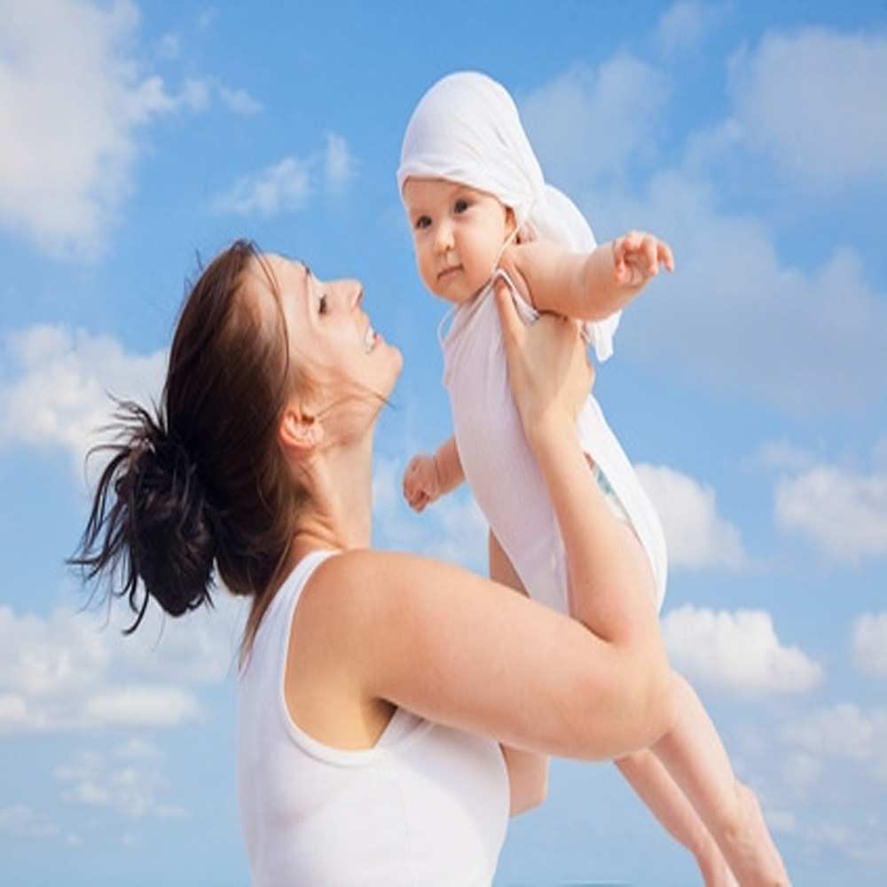 Открытка на каждый день с именем, Машутка Хочу обнять тебя небо и облака 1 Прикольная открытка с пожеланием онлайн скачать бесплатно 