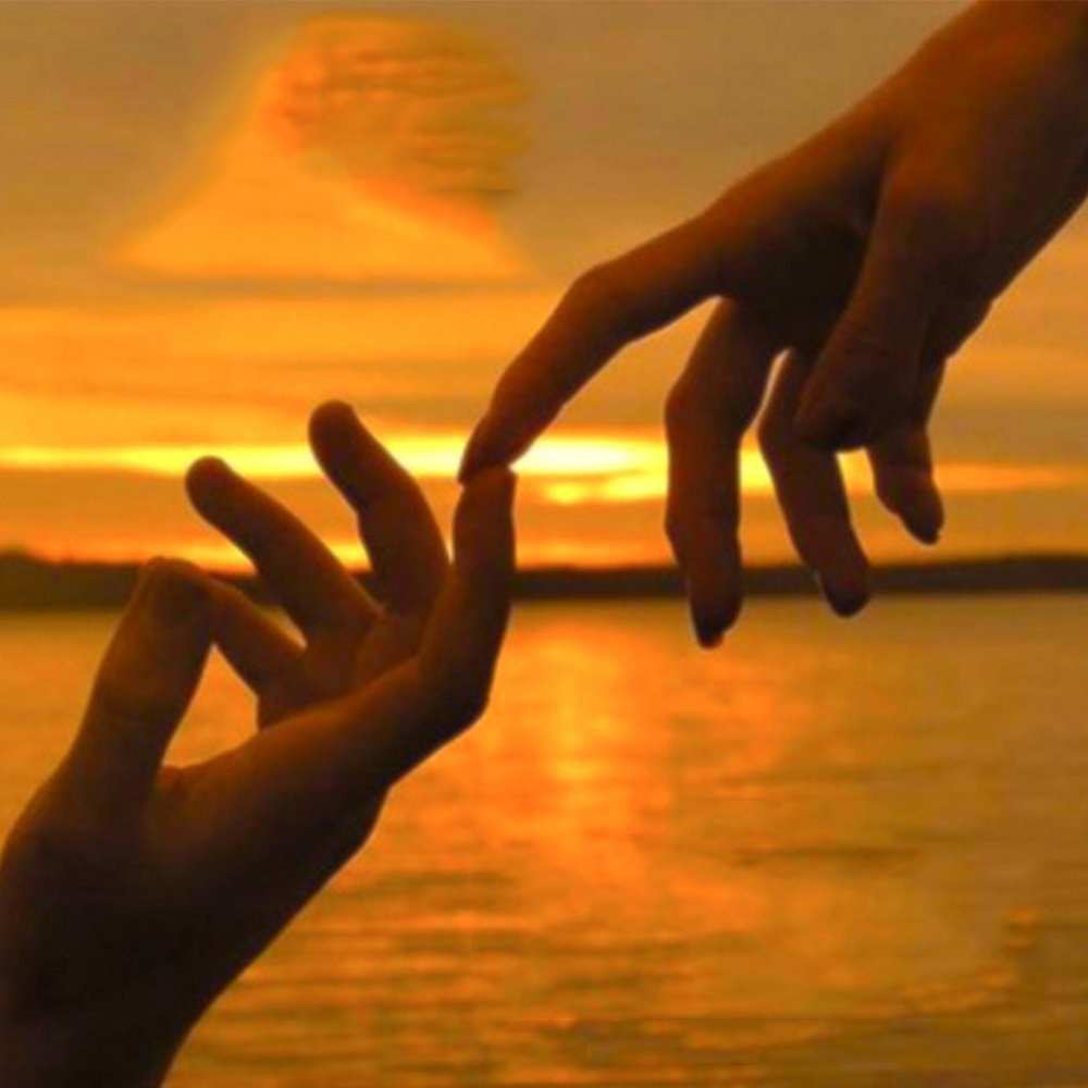 Открытка на каждый день с именем, Стройная Хочу обнять тебя прикосновение нежное к любимому Прикольная открытка с пожеланием онлайн скачать бесплатно 