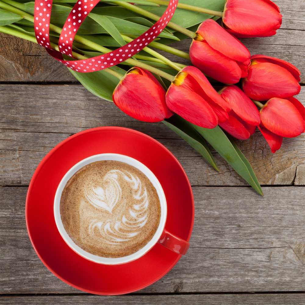 Открытка на каждый день с именем, Даниэла Доброе утро красное блюдце Прикольная открытка с пожеланием онлайн скачать бесплатно 